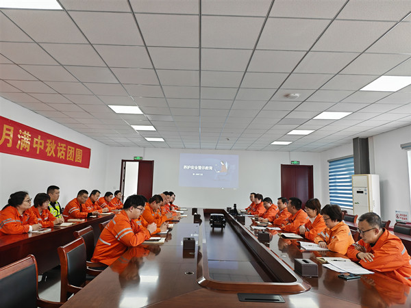 養(yǎng)護安全警示教育 (7)_副本.jpg 養(yǎng)護安全警示教育 (7)_副本.jpg