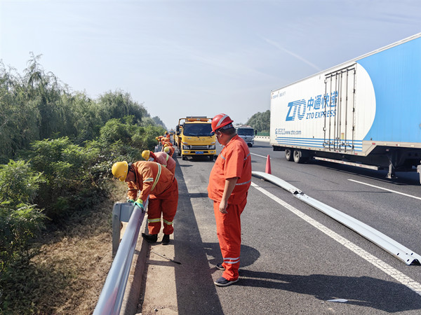 節(jié)前檢查11_副本.jpg 節(jié)前檢查11_副本.jpg